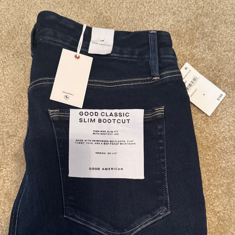 Good American Classic Slim Bootcut Jeans in Dark Blue
